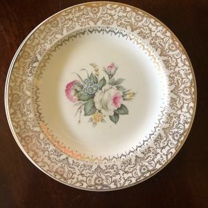 🔴SOLD🔴 Floral 23 Karat Gold Century by Salem China 7" Bread Plate Set Of Four
